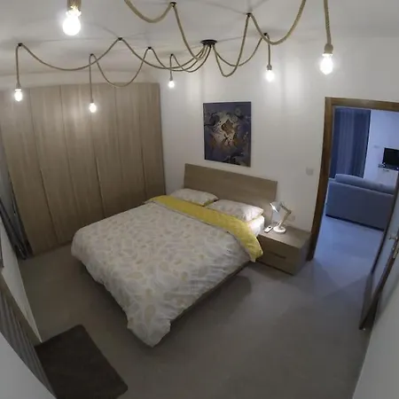 Appartement Stunning Penthouse. Fully A/c 95sqm One Bedroom