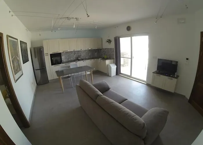 Apartament Stunning Penthouse. Fully A/c 95sqm One Bedroom Żejtun