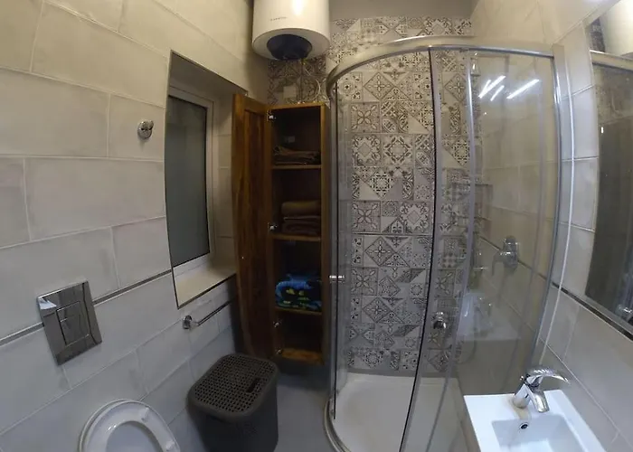 Apartament Stunning Penthouse. Fully A/c 95sqm One Bedroom *