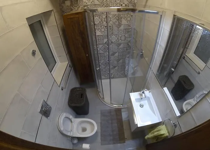 Stunning Penthouse. Fully A/c 95sqm One Bedroom