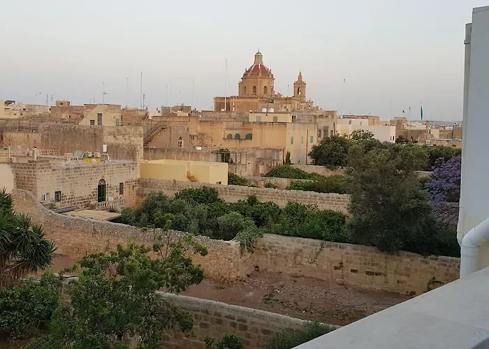 Stunning Penthouse. Fully A/c 95sqm One Bedroom Apartamento *